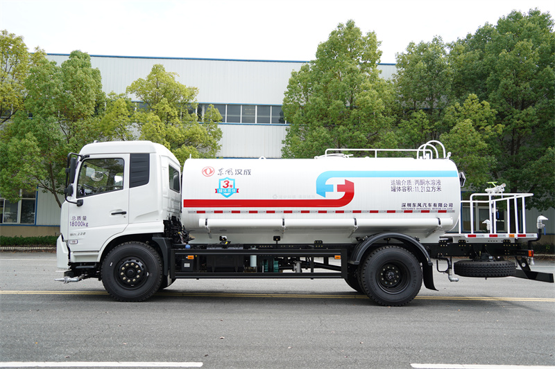 東風天錦VR灑水車 15方（燃油車） EQ5183GPSSDF6